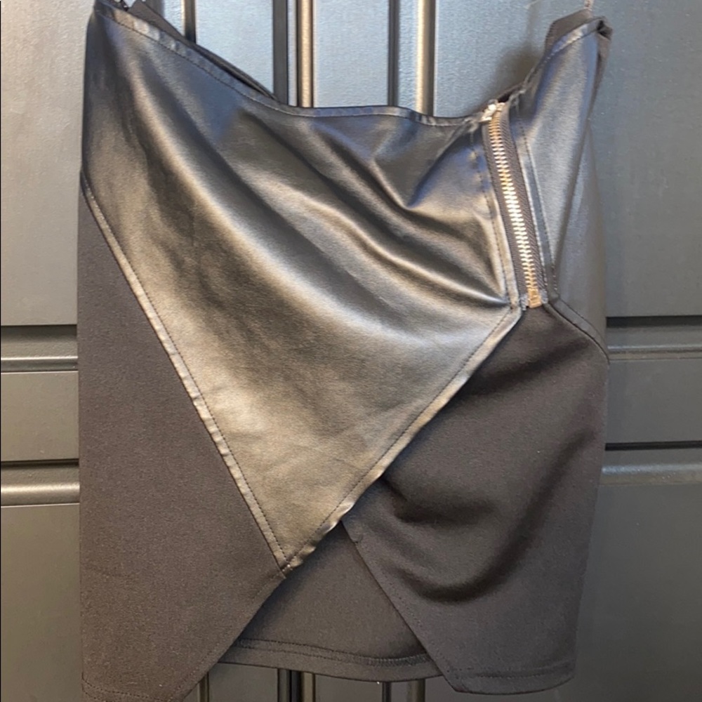 Faux leather mini skirt